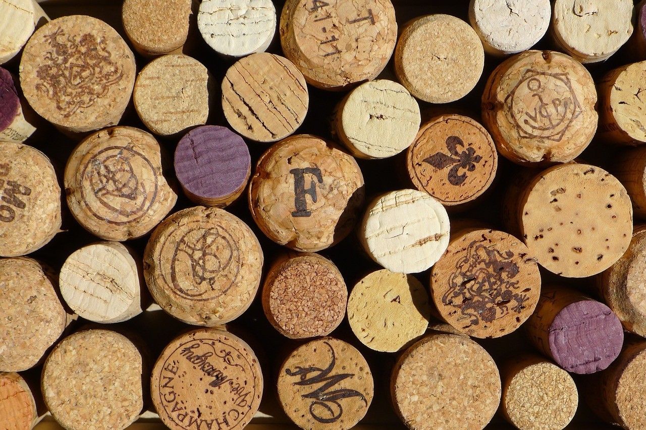 Non tutti i vini pregiati hanno bisogno del tappo naturale - Una nuova ricerca mostra come le chiusure influenzano i vini